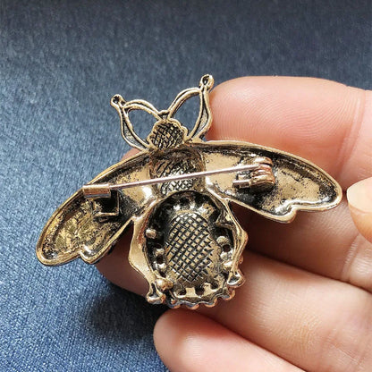 muylinda Vintage Crystal Bee Brooch Insect Collar Pin Bees Brooches For Women Clothes Scarf Clip Rhinestone Brooch Jewelry Gift